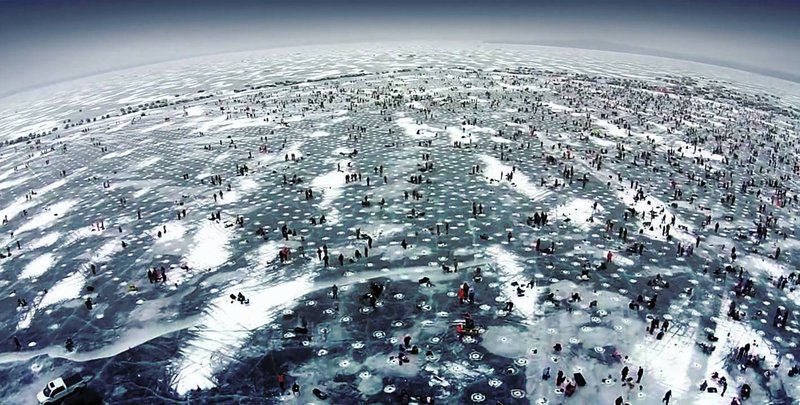 Introduction to ice fishing gamble game